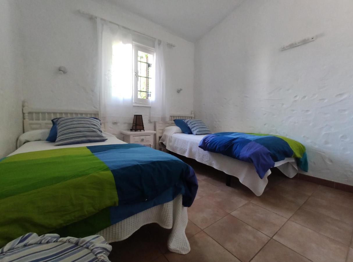 2 Bedroom Bungalow Next Yumbo Center. Free Parking بلايا ديل إنغلز المظهر الخارجي الصورة